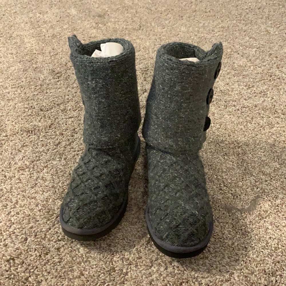Ugg Gray Lattice Cardy boots